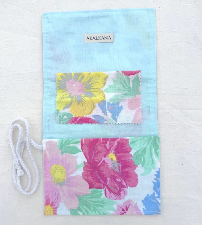 Pochette pinceaux fleurs/bleu ciel