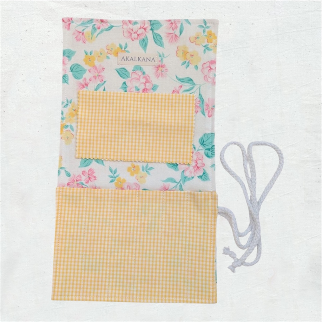 Pochette pinceaux fleurs/vichy jaune