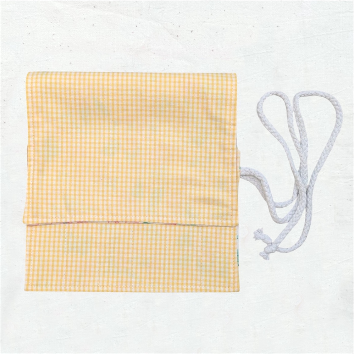Pochette pinceaux fleurs/vichy jaune – Image 2